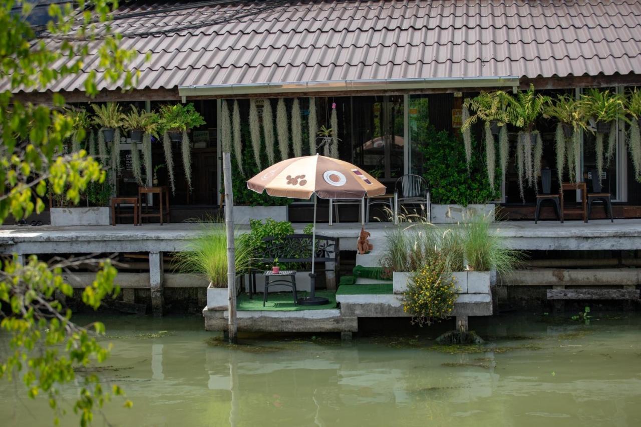 Reuan Vilawan Ratchaburi Extérieur photo