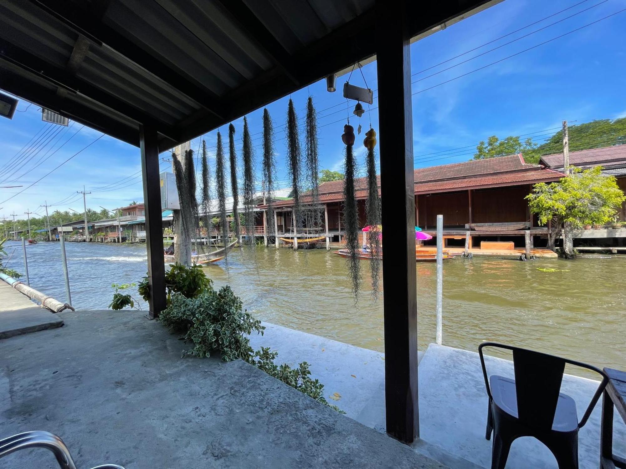Reuan Vilawan Ratchaburi Extérieur photo