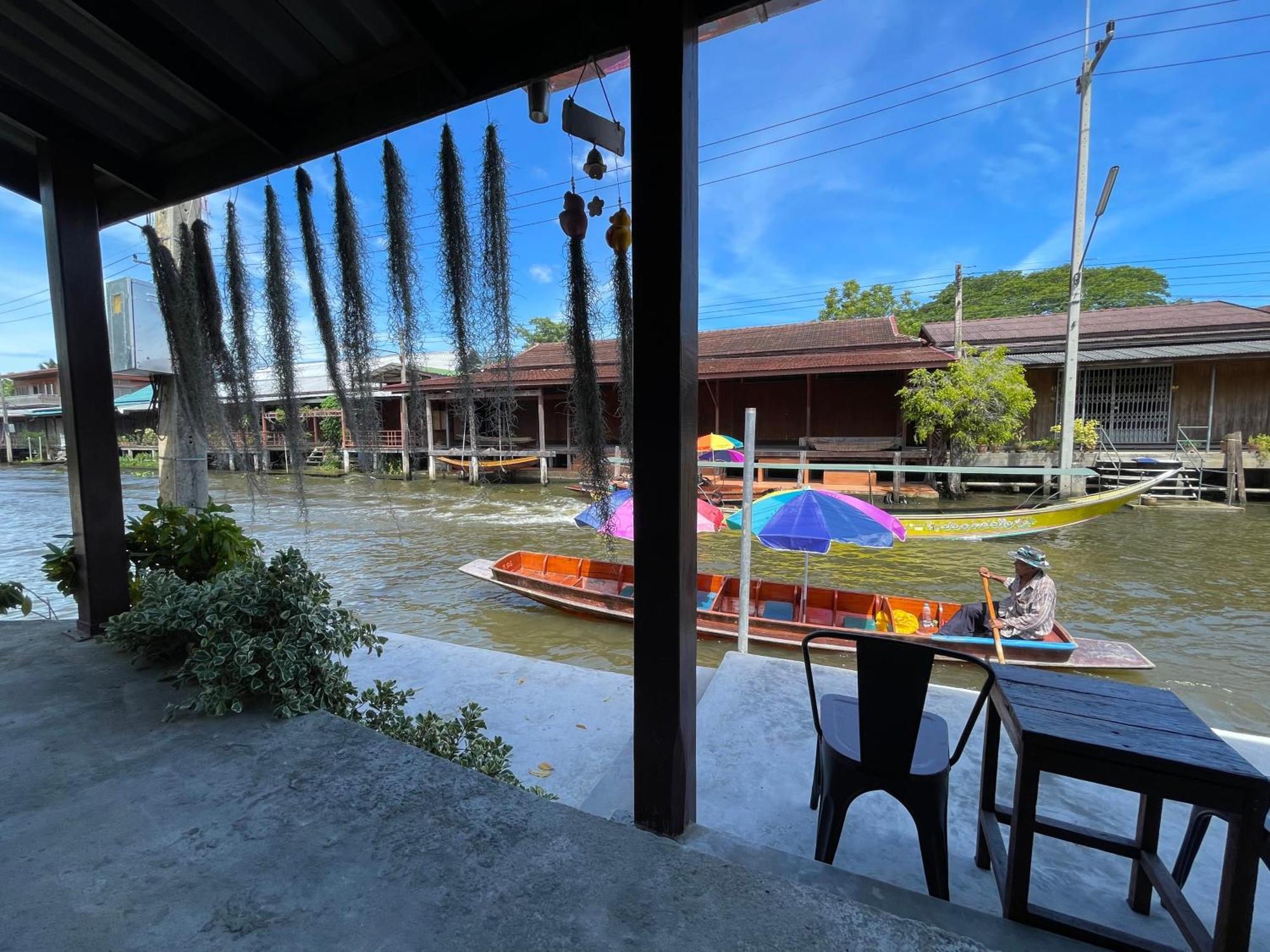 Reuan Vilawan Ratchaburi Extérieur photo